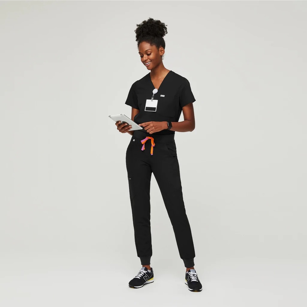 Limited Edition Figs
Double-Drawstring Zamora Joggers 
Black/Sorbet
XS/Petite